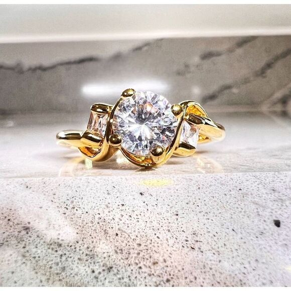 Elegant Round Solitaire Crystal Ring Size 9 Dainty Promise Ring Classic Jewelry - Picture 2 of 6